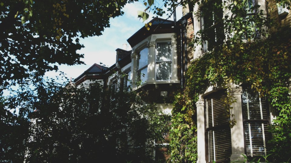 https://partridge.develop.propertystream.co/content/uploads/Area-guide-Sheldon-Housing.jpg