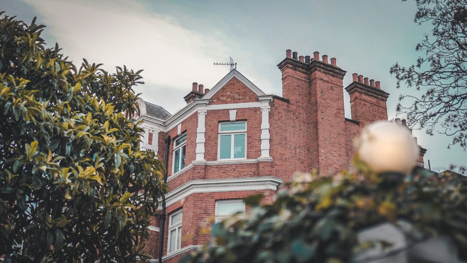 https://partridge.develop.propertystream.co/content/uploads/Area-guide-Yardley-Housing.jpg