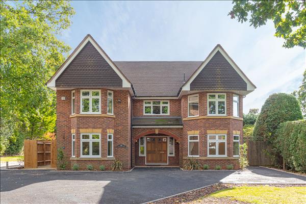 54 Avenue Road Image