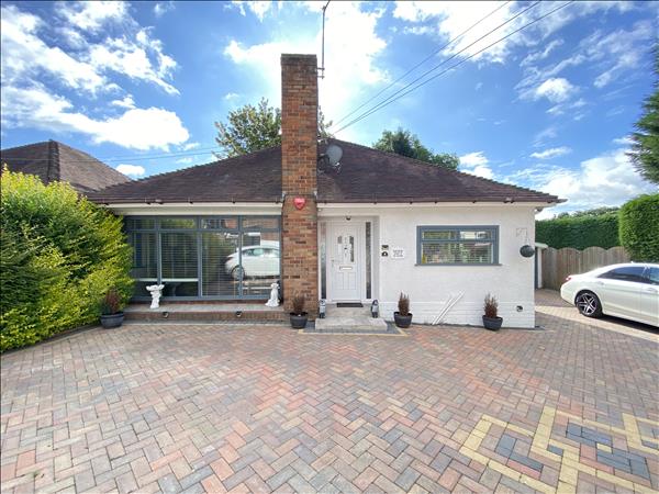 5 Lodge Road Image